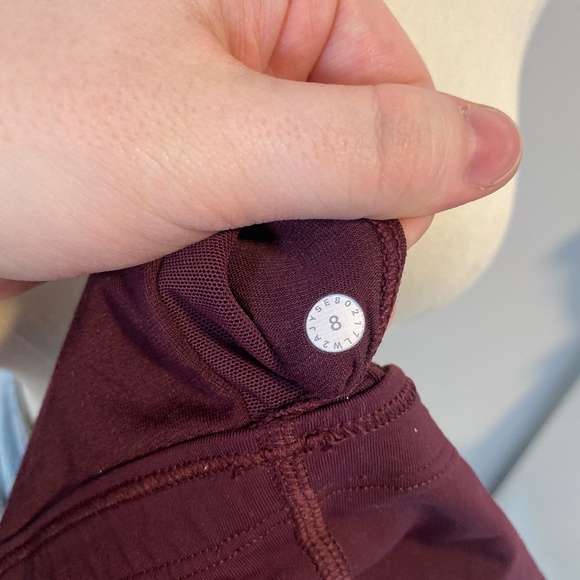 lululemon athletica Black and Burgundy Mesh Crop Top - Picture 6 of 6